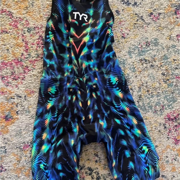 TYR VENZO Genesis Closed Back Crystal 216 techsuit kneeskin - Picture 5 of 7